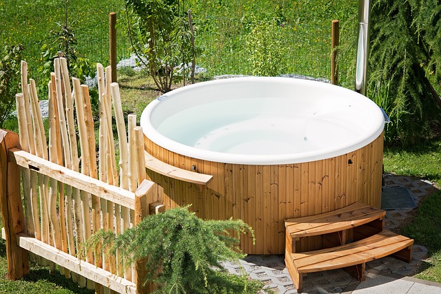 whirlpool-1580294_640