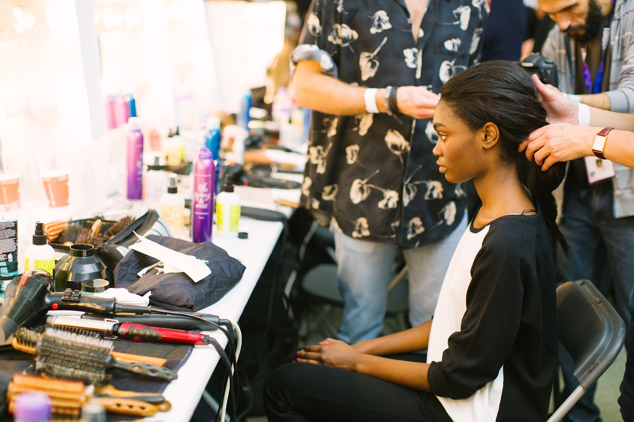 salon-2561845_1280